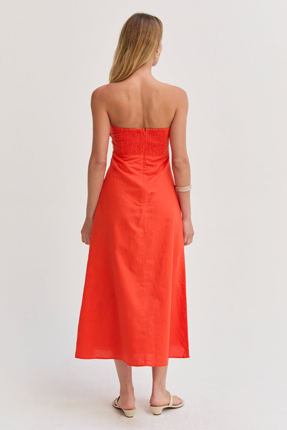 Robe midi en lin à torsade sur le devant avec découpes
