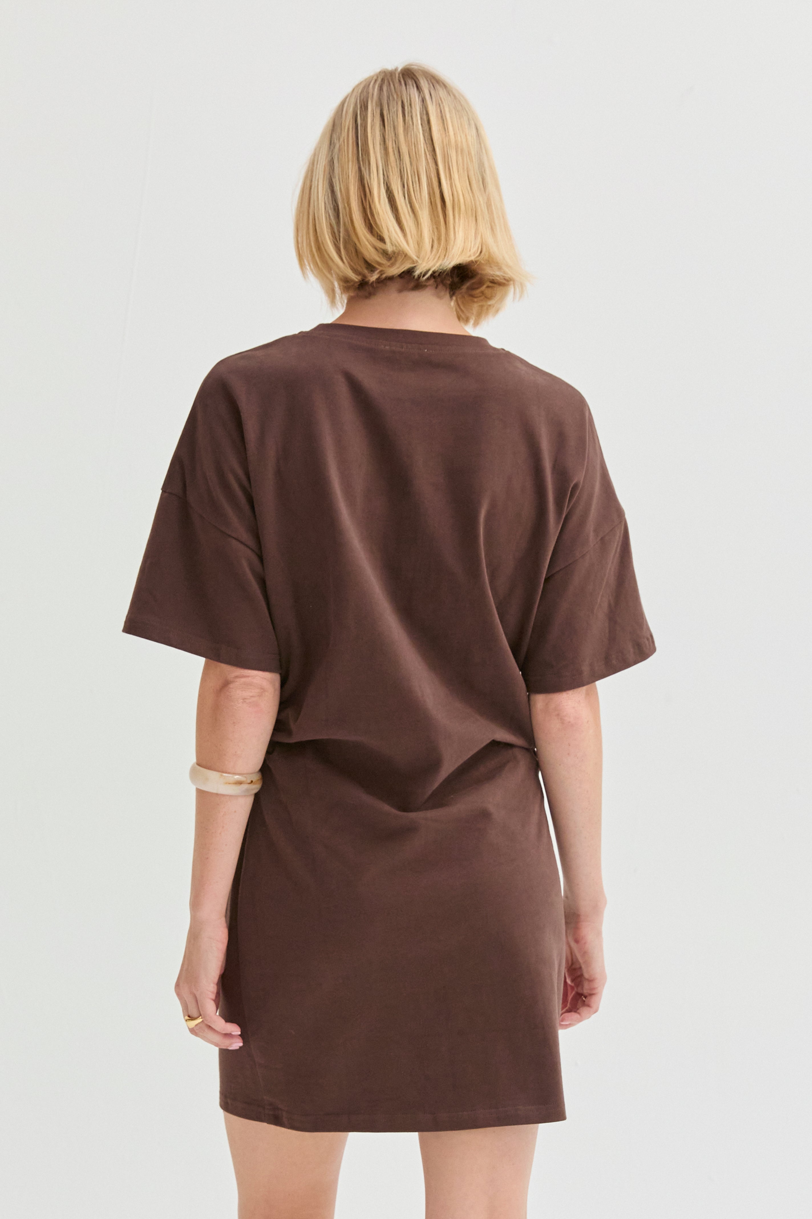 Mini-robe froncée à manches coudes