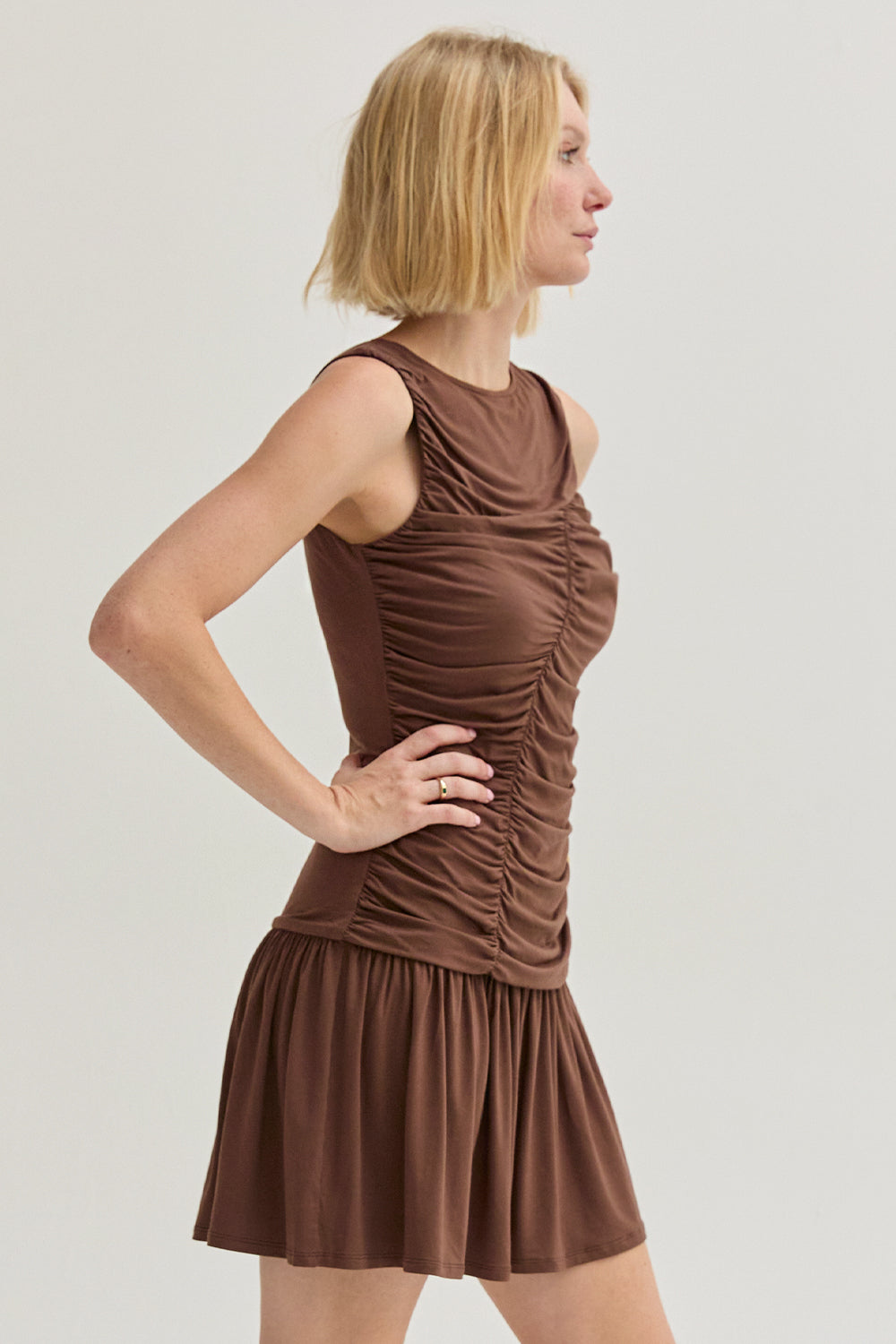 Mini-robe en maille froncée
