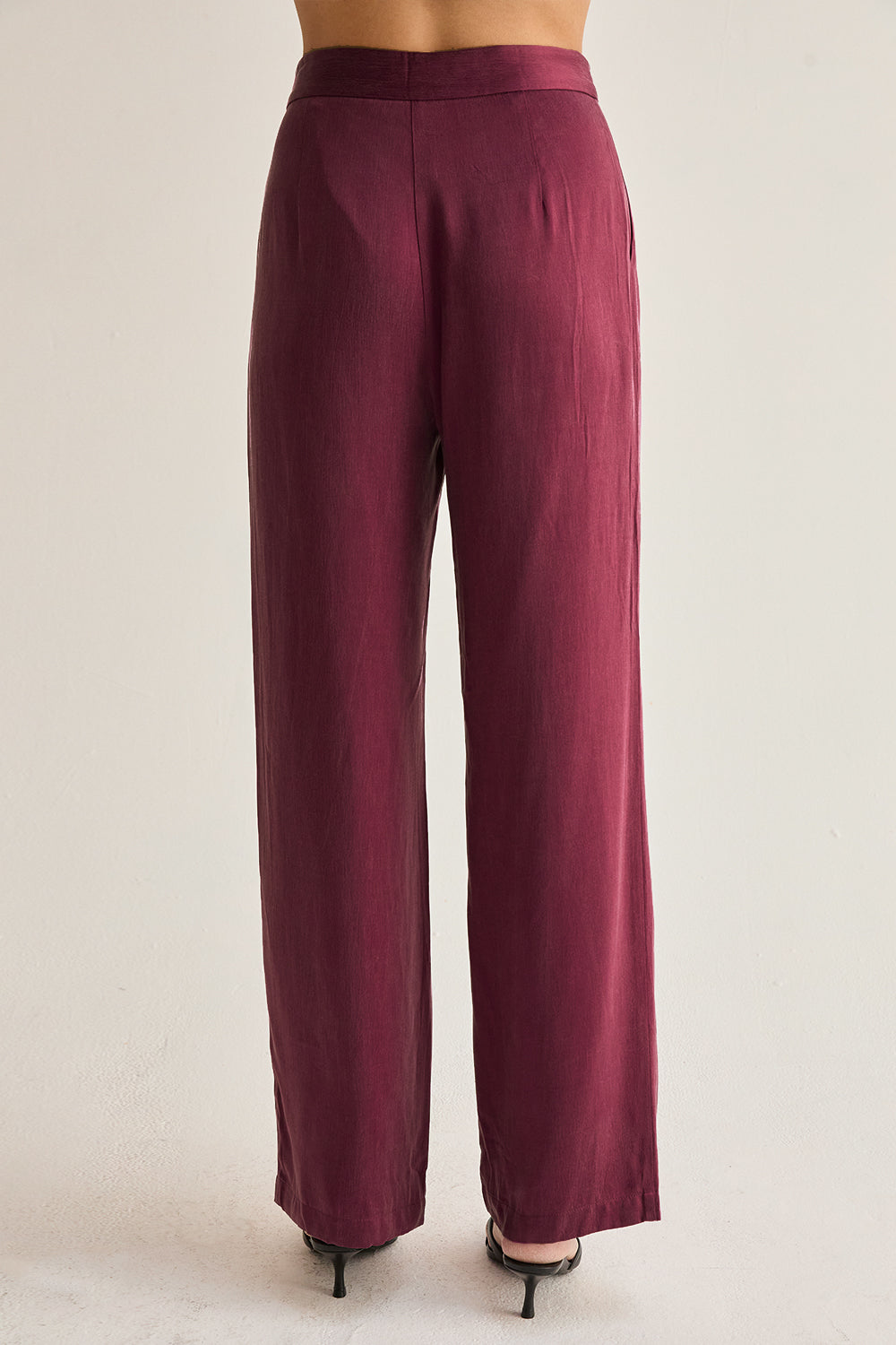 Pantalon droit taille haute en cupro avec poches italiennes