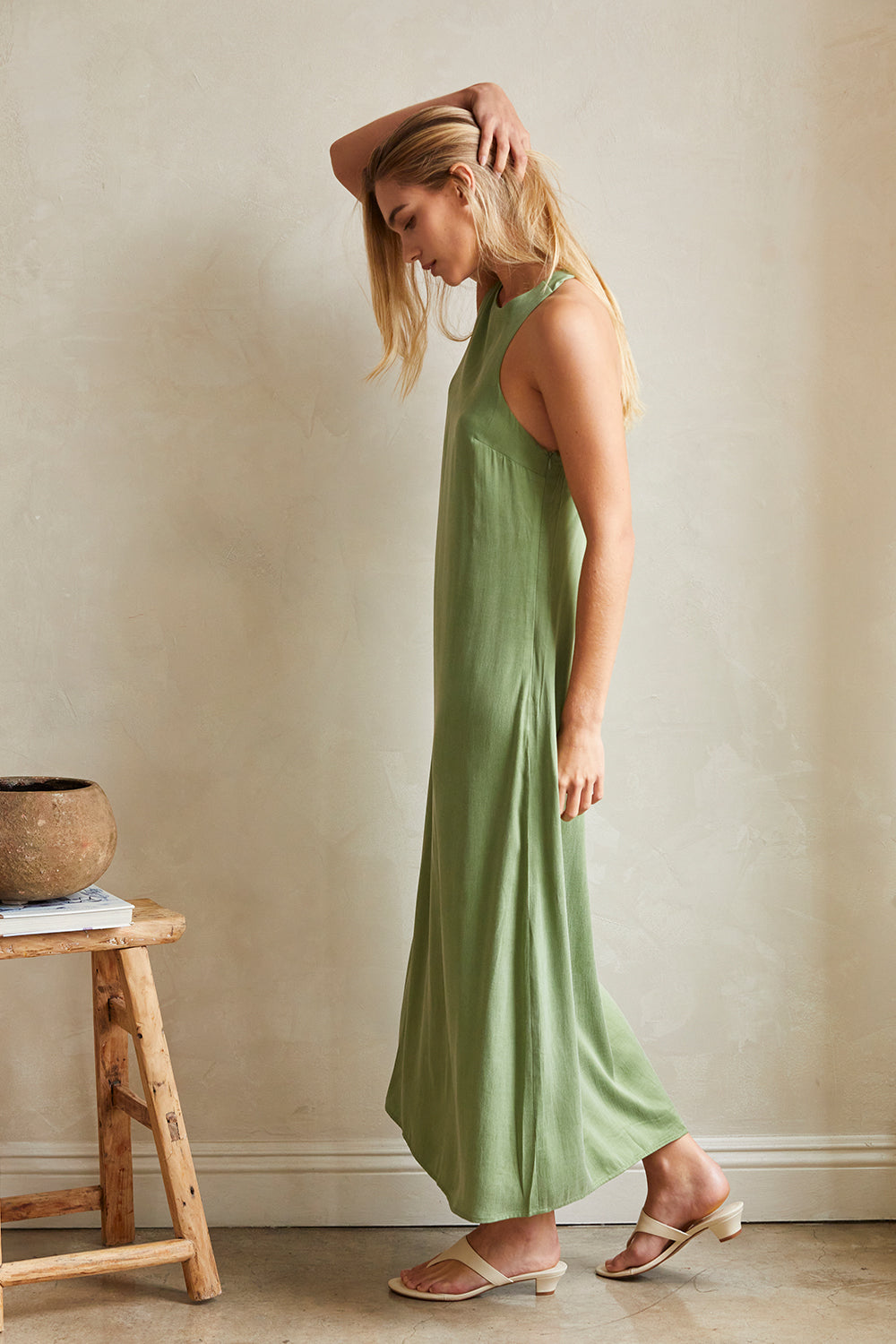 Robe nuisette en cupro à torsade au dos