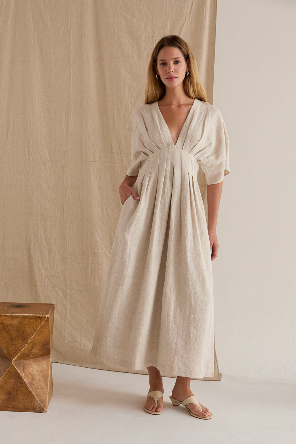 Robe Midi en Lin Plissé à Col V et Manches Dolman