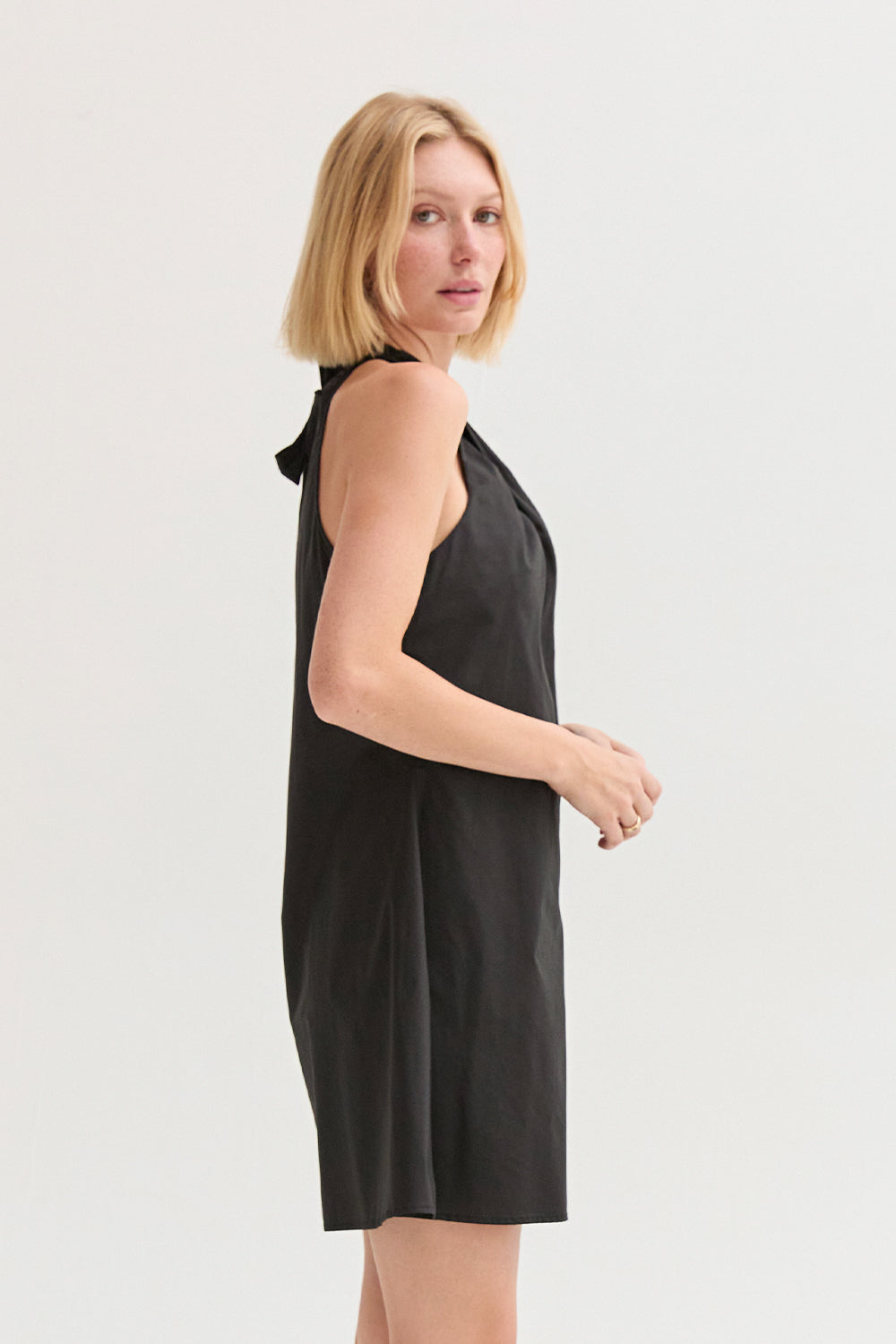 Mini-robe évasée en popeline, à nouer derrière le cou