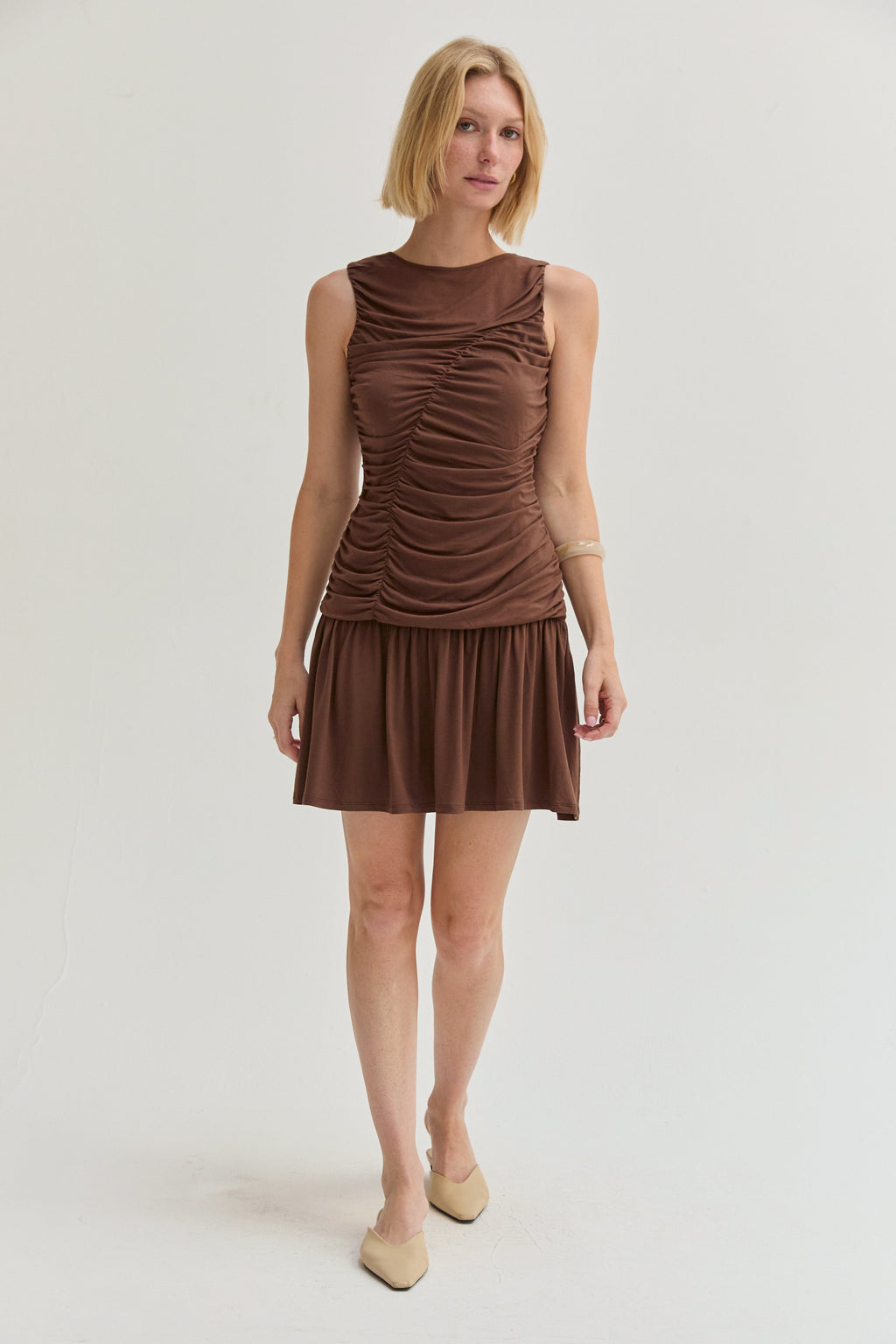 Mini-robe en maille froncée