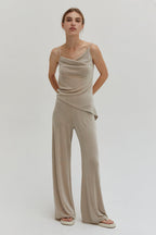 Pantalon ample en maille fluide à taille haute