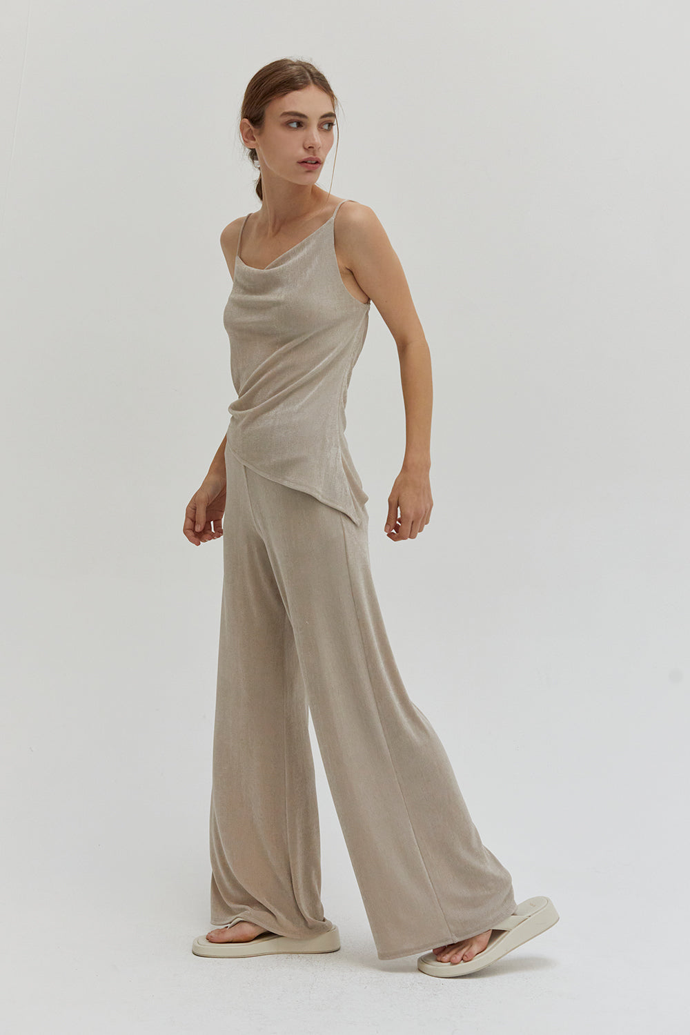 Pantalon ample en maille fluide à taille haute