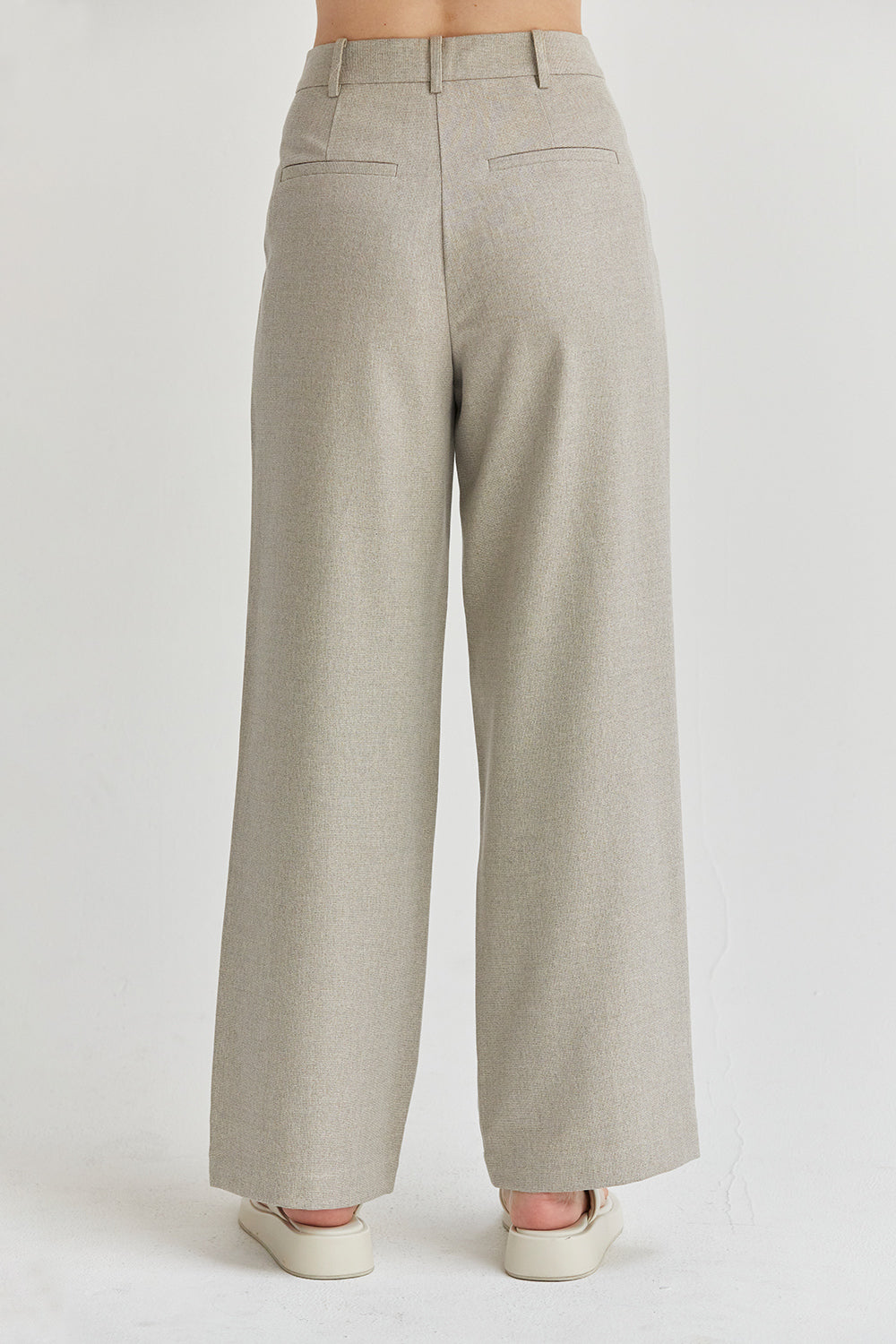 Pantalon droit tissé texturé avec poches plaquées, couleur avoine