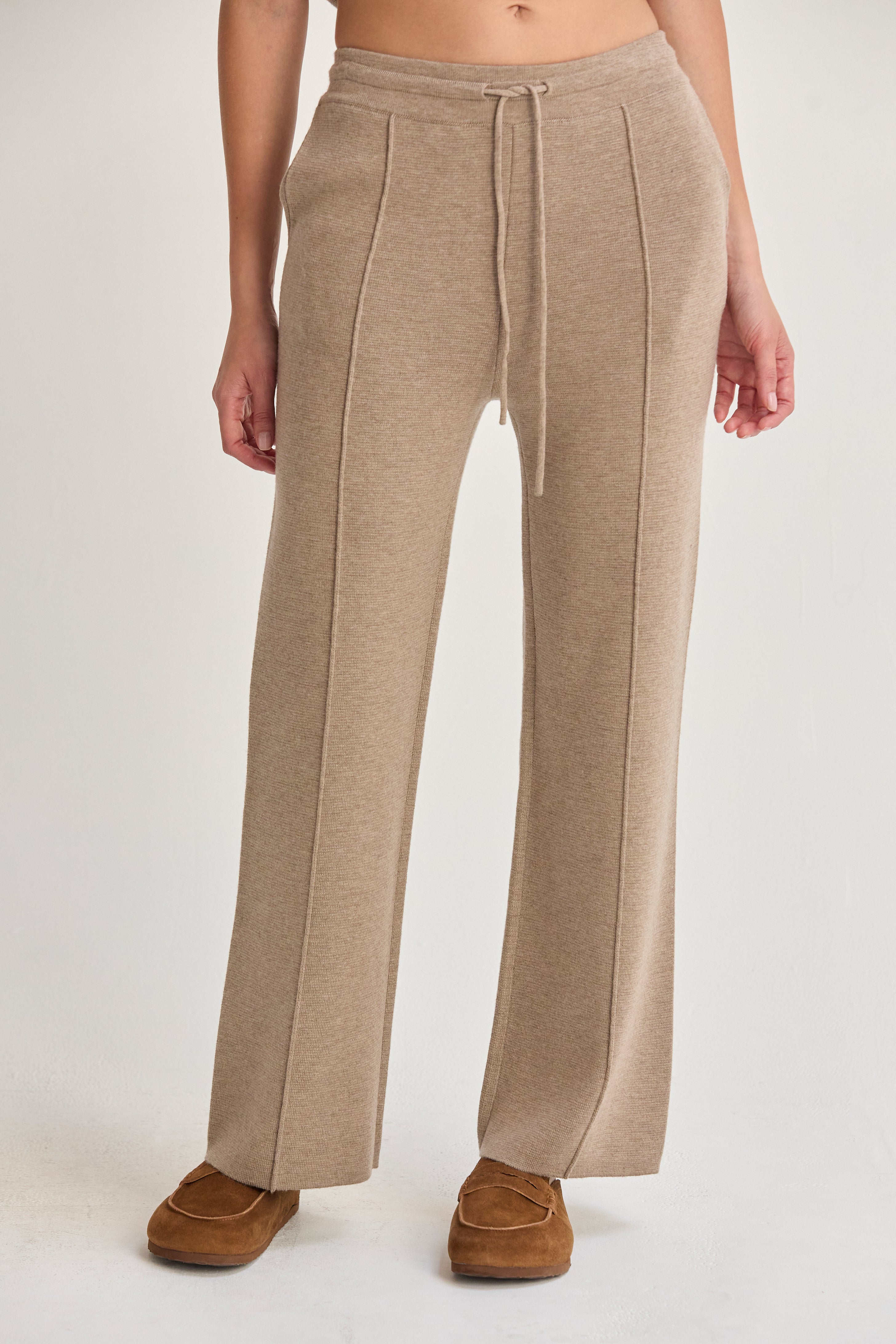 Pantalon large en tricot doux avec cordon de serrage à la taille