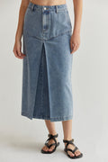 Jupe midi en jean avec pli creux sur le devant et poches latérales