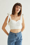 Haut court bustier à œillets pour femme avec liens à nouer aux épaules et smocks