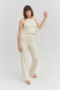 Ensemble deux pièces en maille avec pull à col halter et pantalon droit