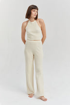 Ensemble deux pièces en maille avec pull à col halter et pantalon droit