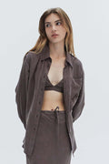 Ensemble deux pièces brassière et chemise boutonnée en cupro, coloris expresso