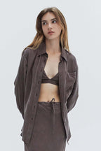 Ensemble deux pièces brassière et chemise boutonnée en cupro, coloris expresso