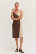 Robe midi portefeuille en techniques mixtes