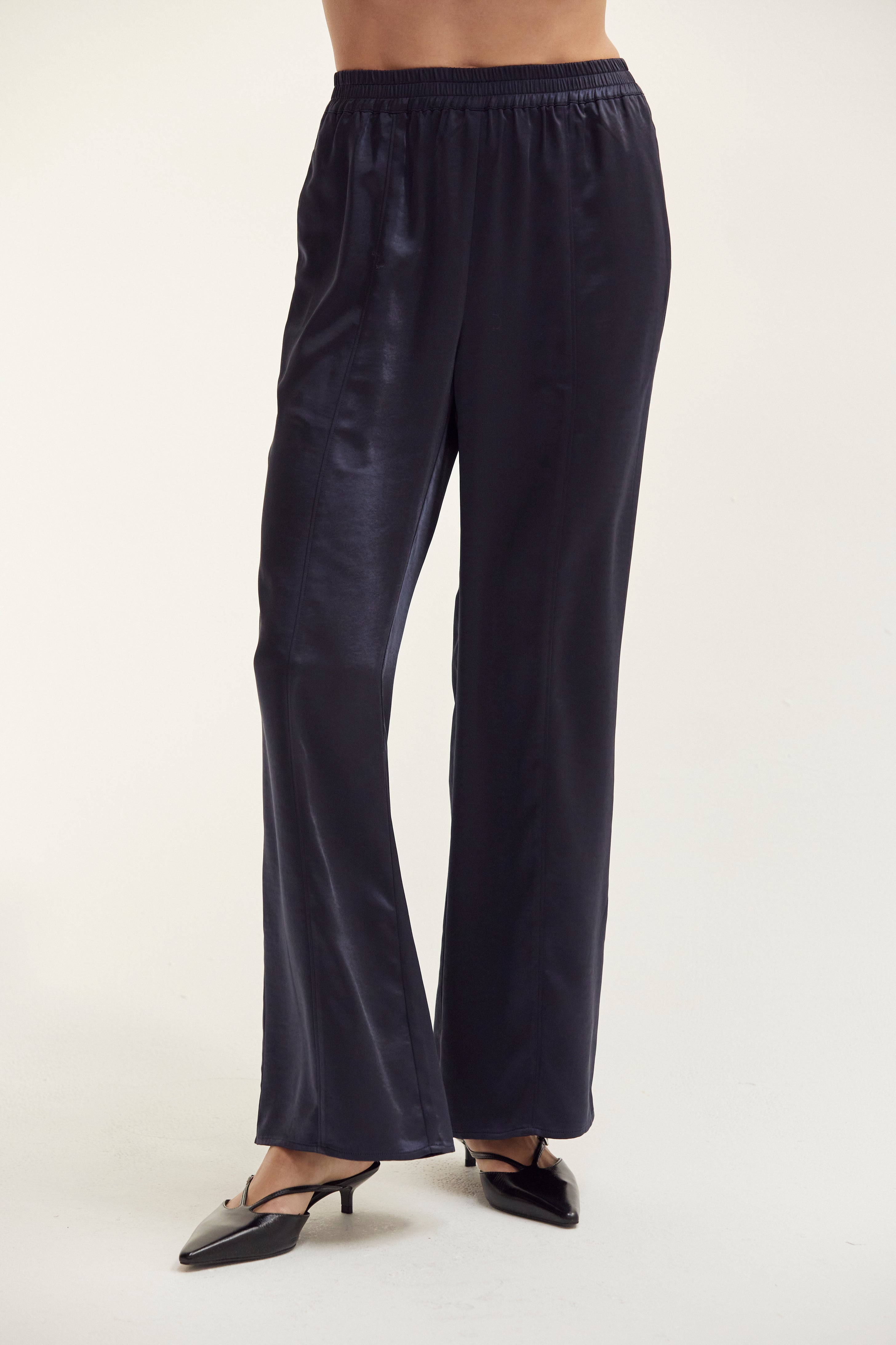 Pantalon ample en satin froissé à enfiler, taille élastique