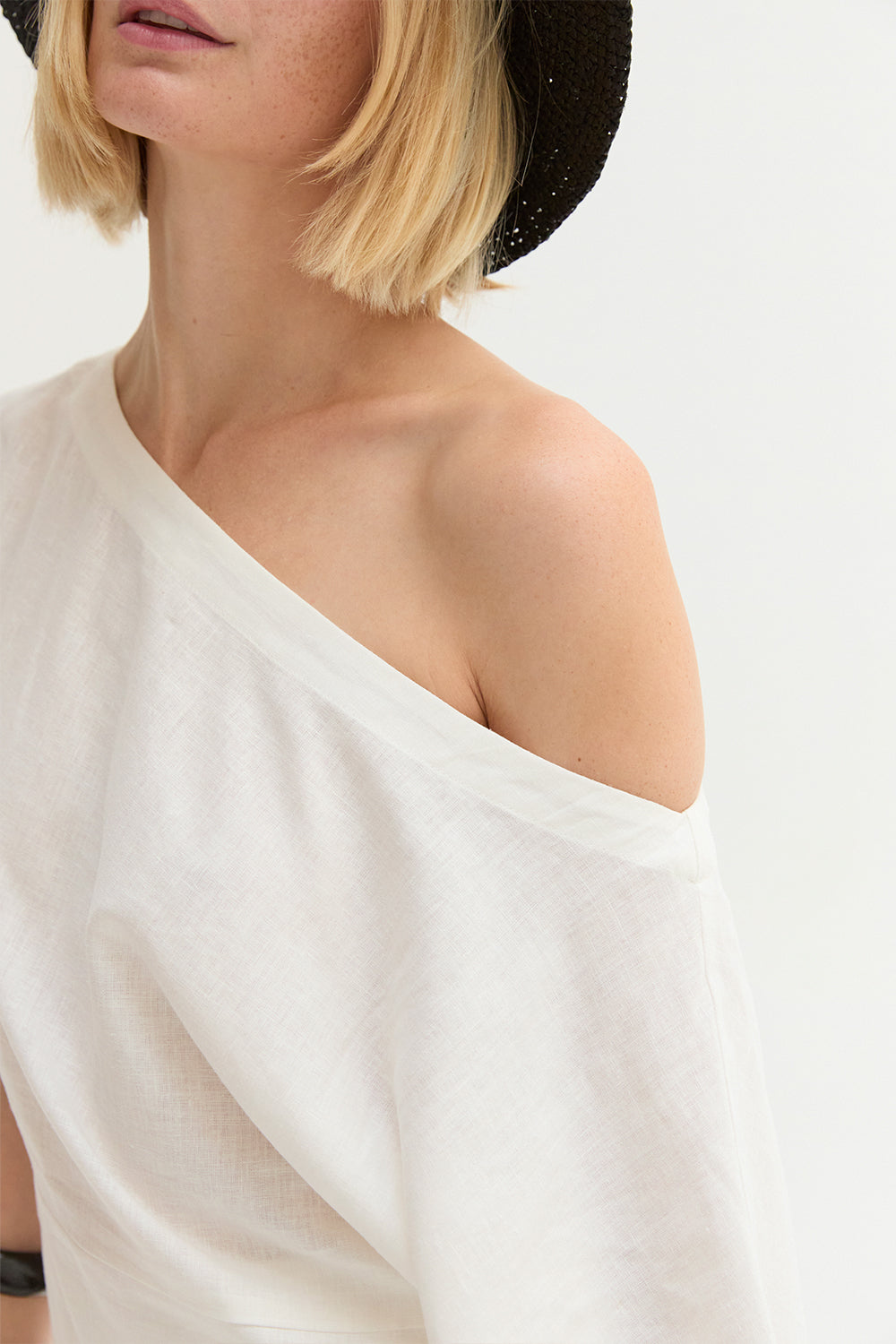 Haut asymétrique en mélange de lin